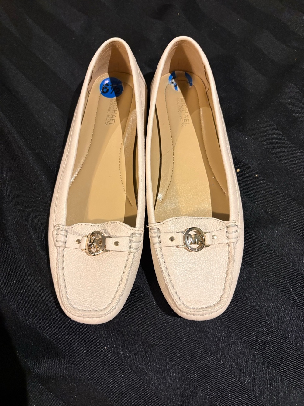Michael Kors Women's Cream Leather Loafers with Gold Logo